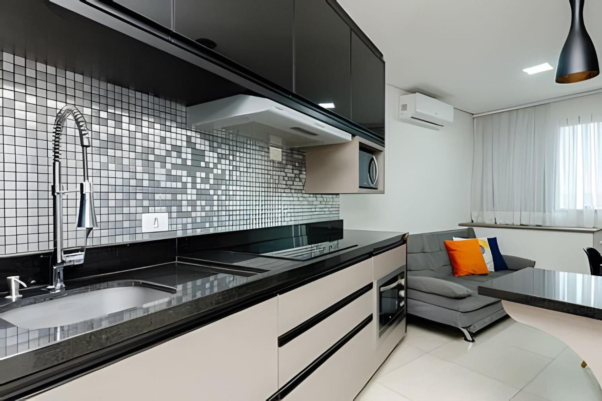 7th Avenue - Urooms * Curitiba
