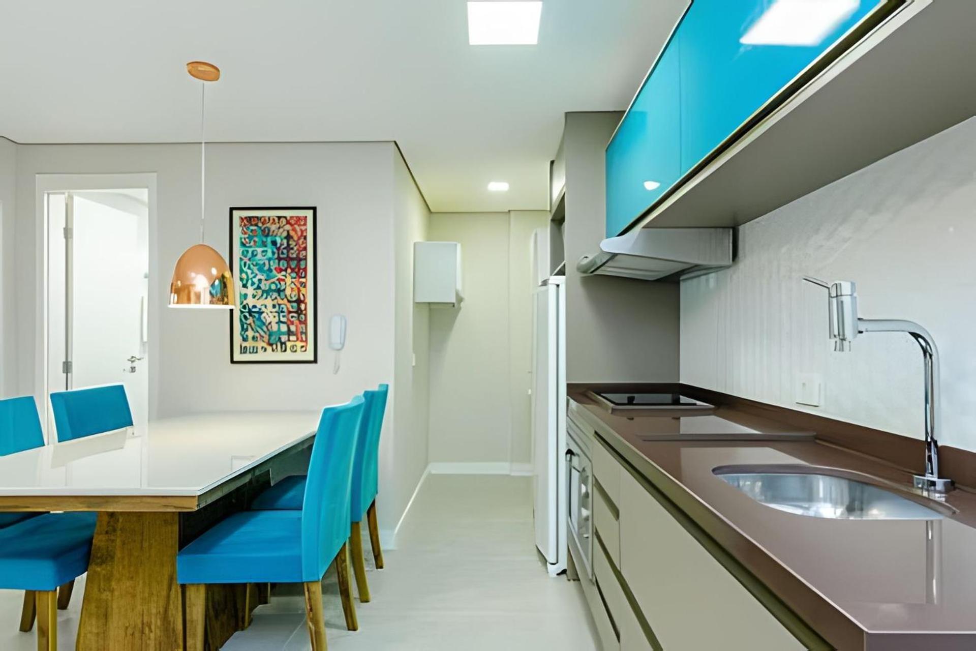 7th Avenue - Urooms * Curitiba
